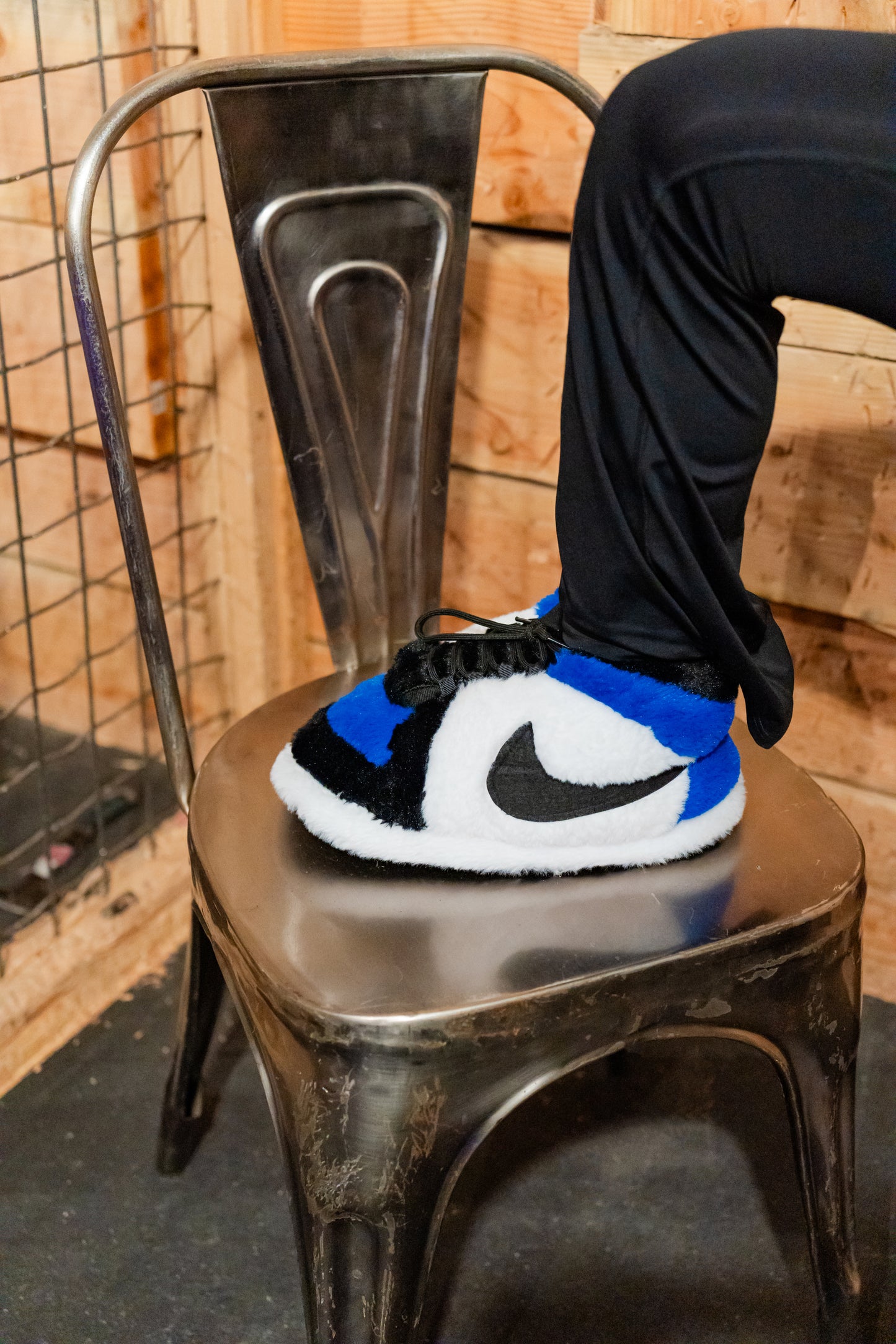 Signal Blue/Black-White